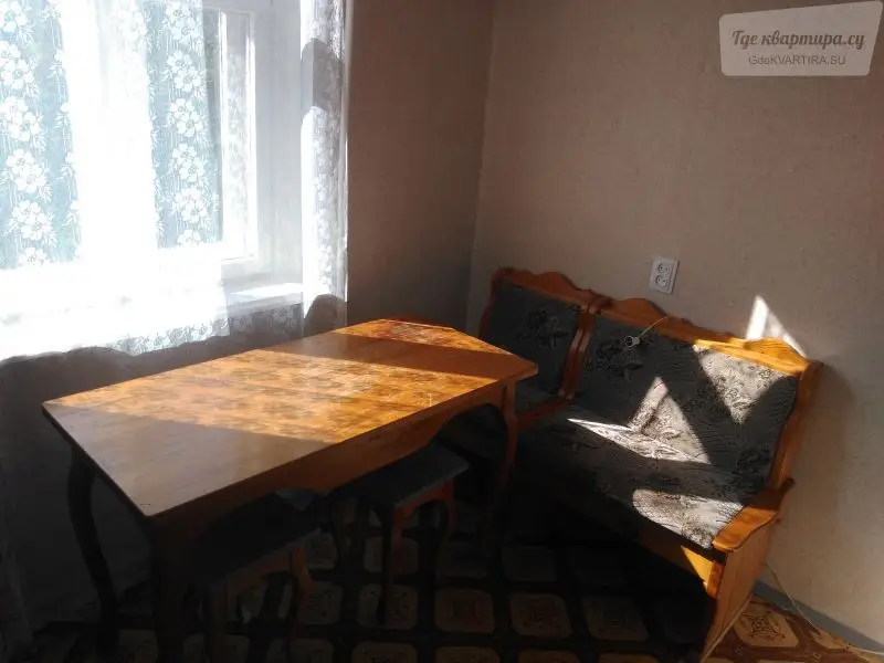 Эльтонская улица, 38
