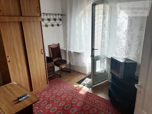 Малая улица, 10/3