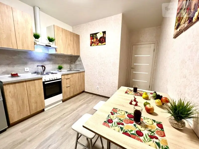 проспект Карла Маркса, 242