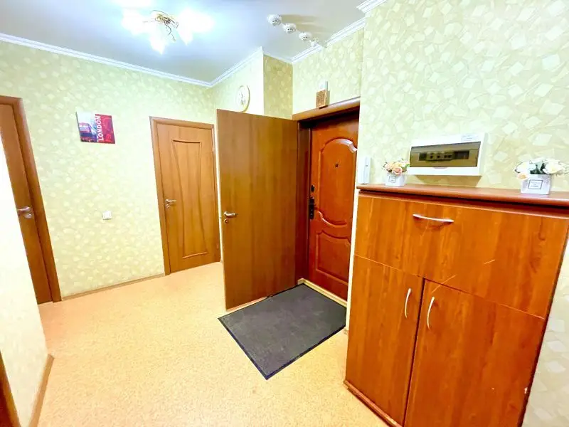 Революционная улица, 5