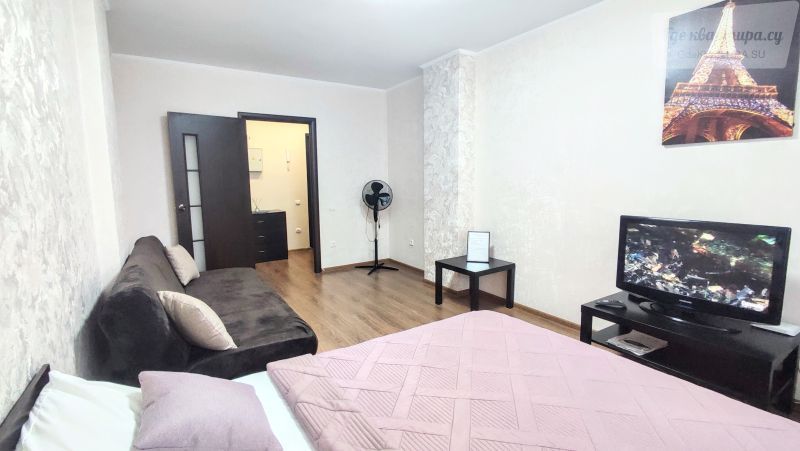 Краснозвёздная улица, 35