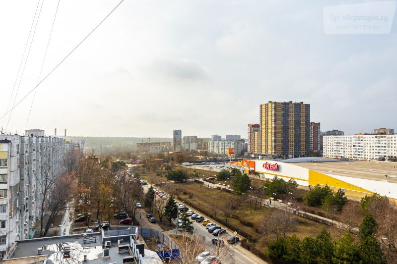 бульвар Комарова, 9