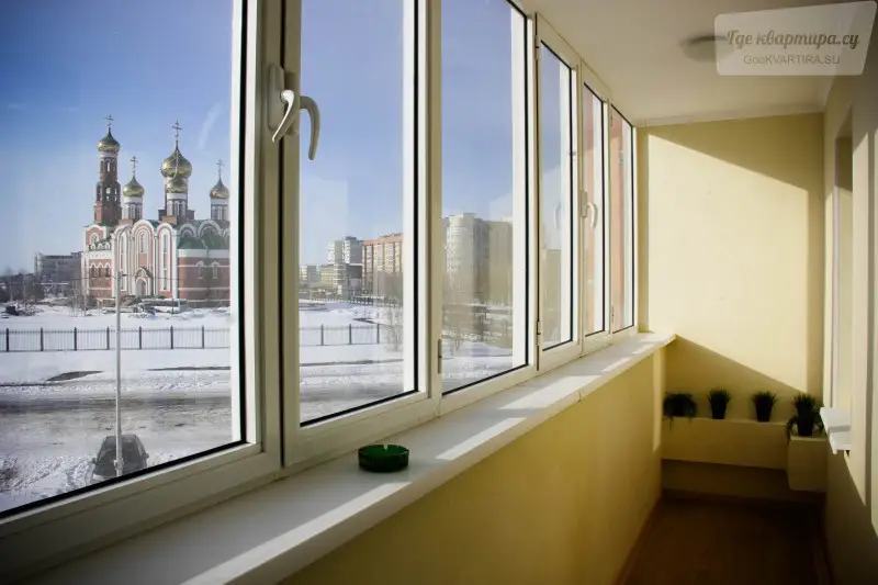 проспект Комарова, 14